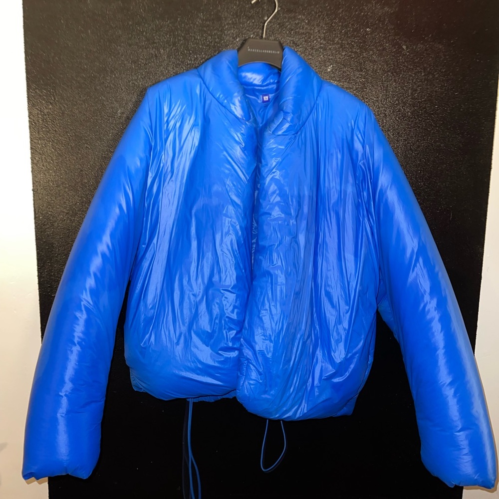 YZY GAP BLUE PUFFER